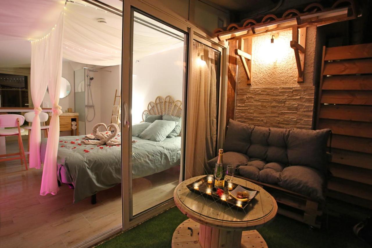 Lovina Chambre De Charme Avec Jaccuzi Velaux 외부 사진