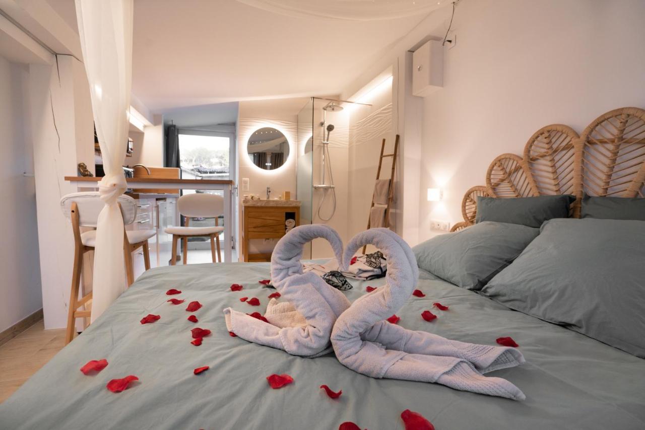 Lovina Chambre De Charme Avec Jaccuzi Velaux 외부 사진