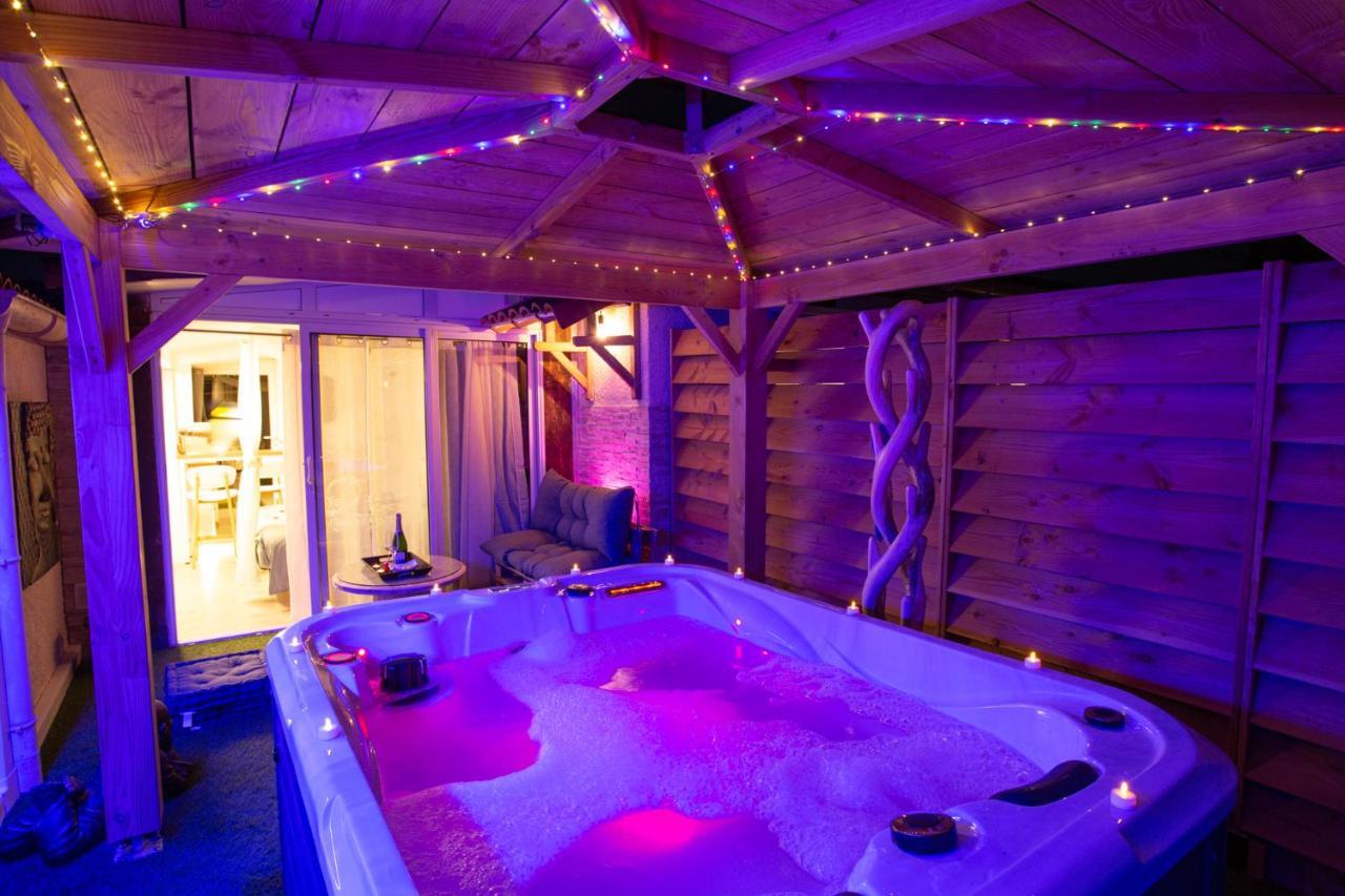 Lovina Chambre De Charme Avec Jaccuzi Velaux 외부 사진