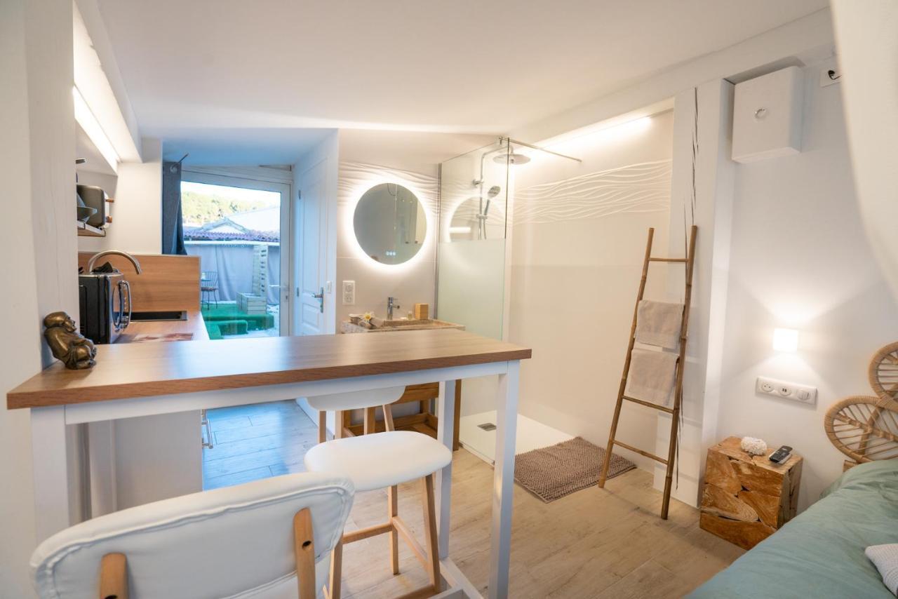 Lovina Chambre De Charme Avec Jaccuzi Velaux 외부 사진