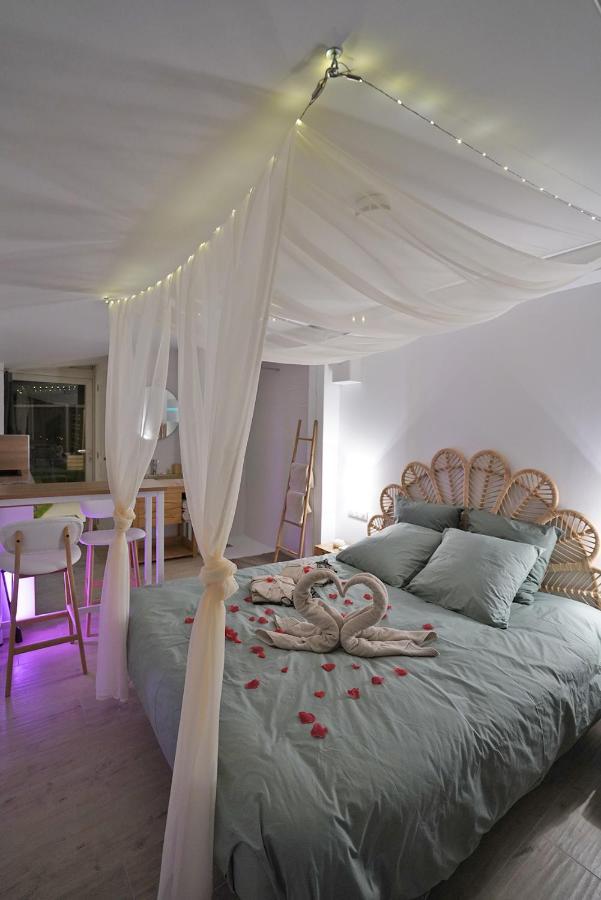Lovina Chambre De Charme Avec Jaccuzi Velaux 외부 사진