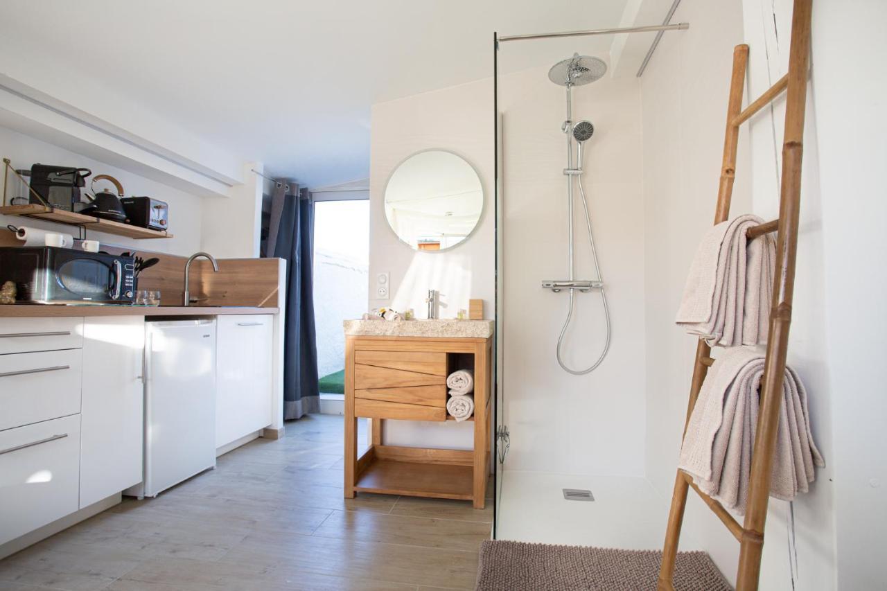 Lovina Chambre De Charme Avec Jaccuzi Velaux 외부 사진
