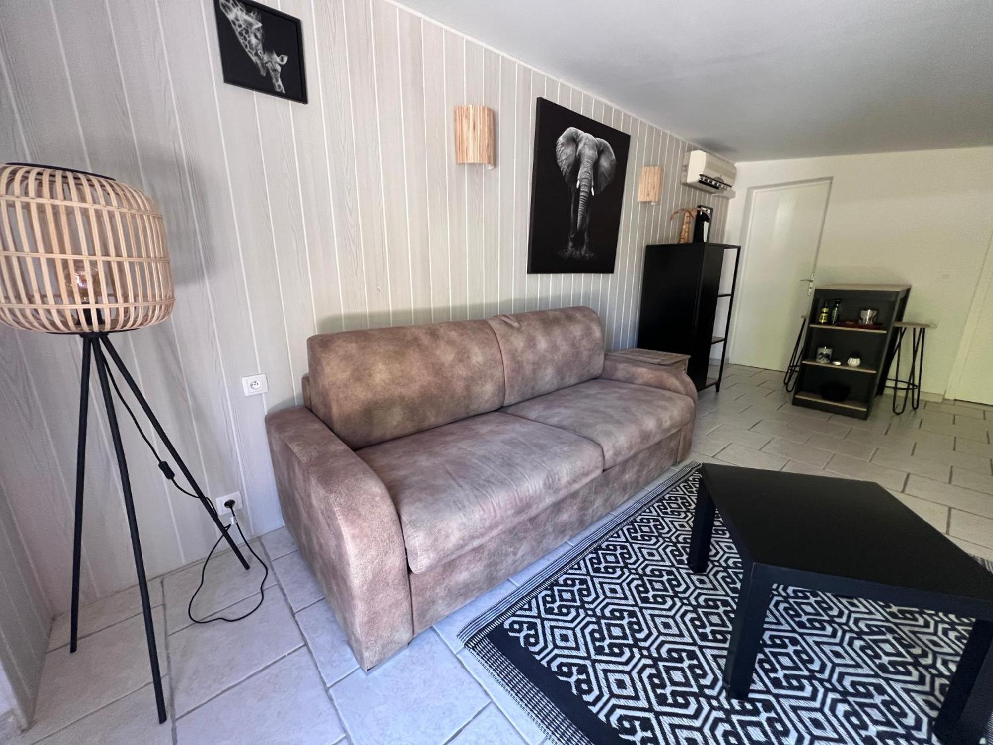 Lovina Chambre De Charme Avec Jaccuzi Velaux 외부 사진
